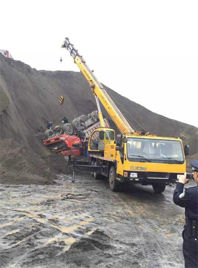 清河区上犹道路救援